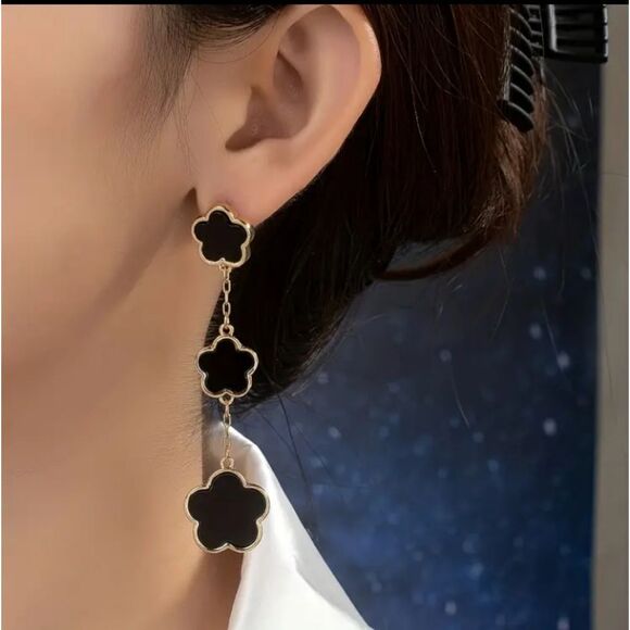 Black Flower Five Leaf Clover Gold Dangle Earrings - Picture 1 of 7